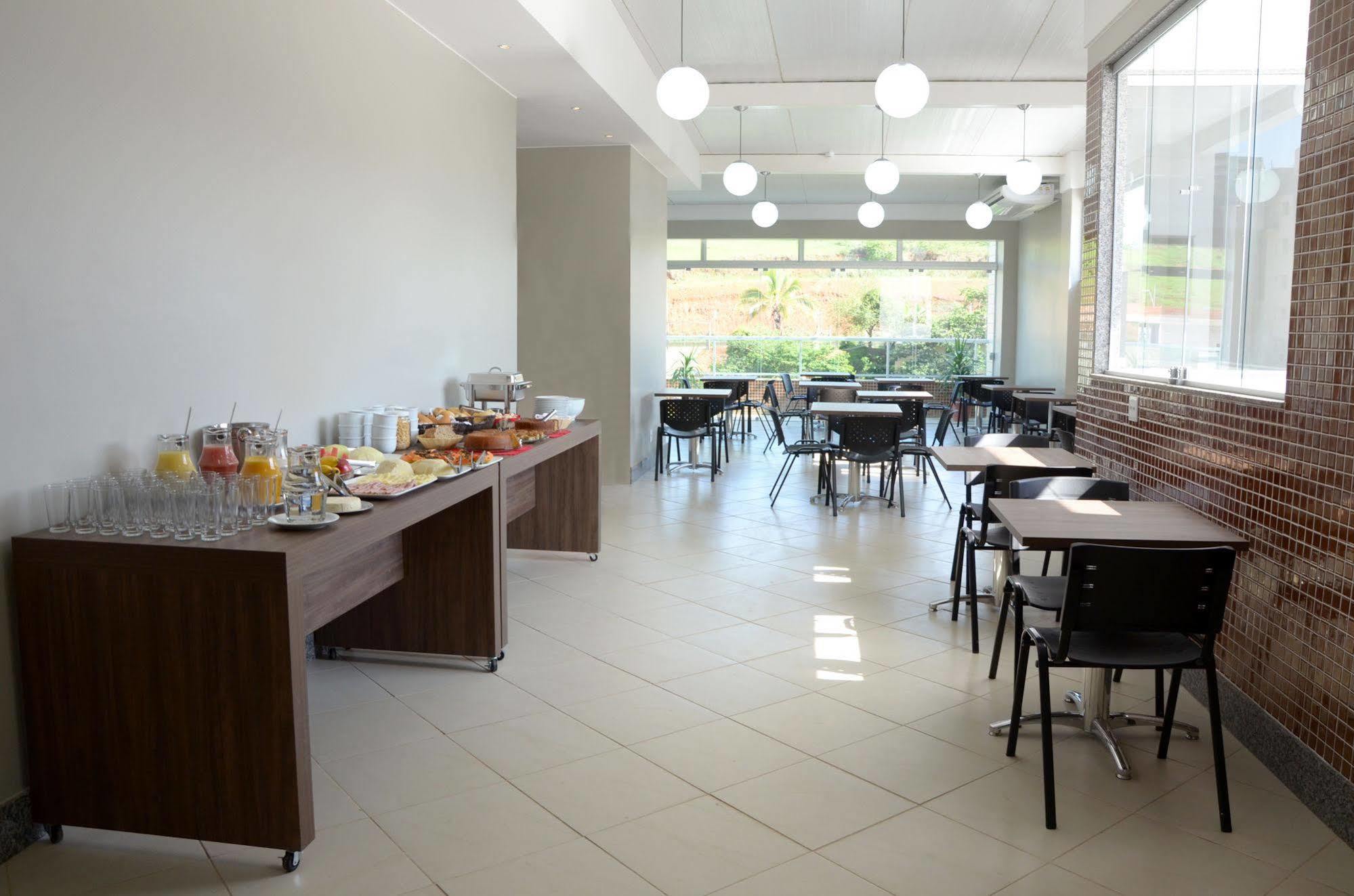 Hotel Golden Jk Muriae Luaran gambar